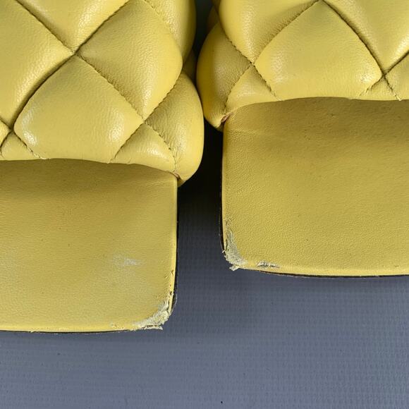 BOTTEGA VENETA Size 7 Yellow Leather Quilted Slide Sandals - Picture 9 of 10